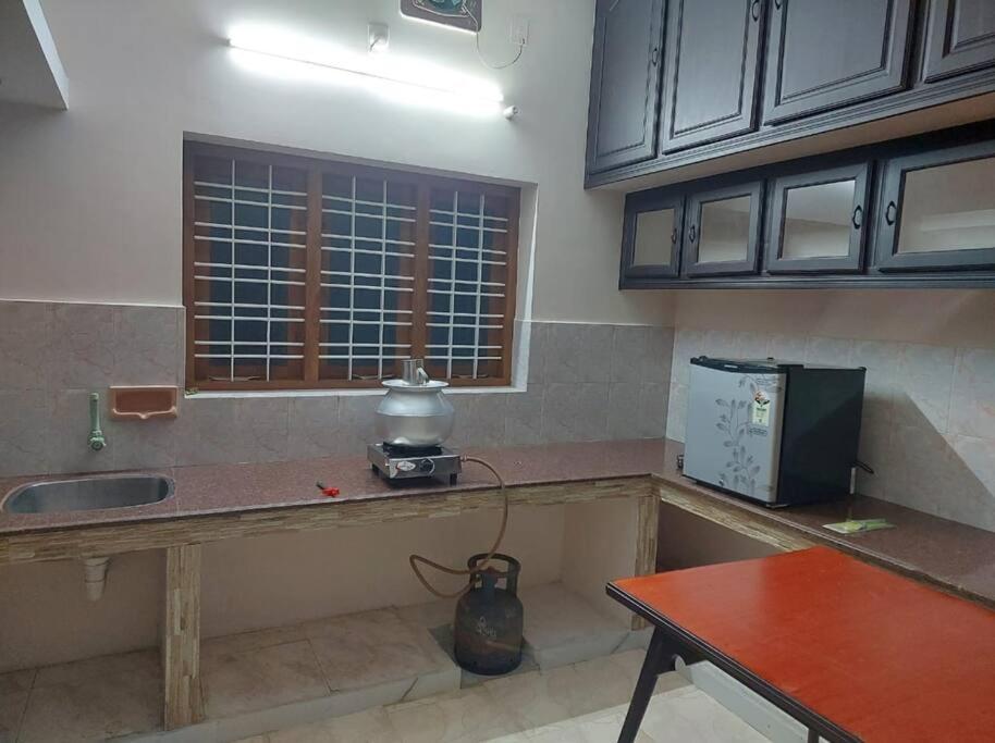 Home In Guruvayur-3 Bedroom Екстер'єр фото