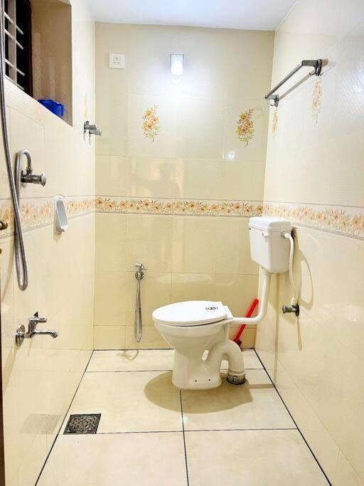 Home In Guruvayur-3 Bedroom Екстер'єр фото
